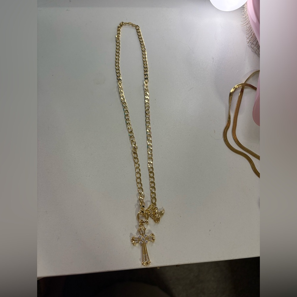 Evry Jewels Gold Cross Pendant Necklace